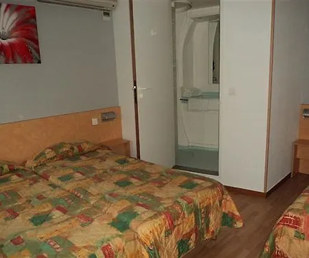 ホテル Fasthotel - Saint Emilion Est 2*