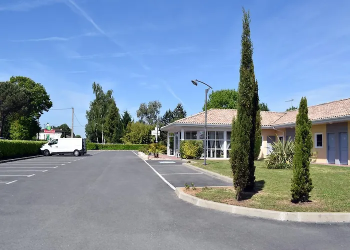 Montaigne 2* Montcaret